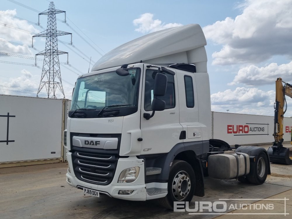 DAF CF450 - Nyergesvontató: 1 kép. DAF CF450 - Nyergesvontató: 1 kép.