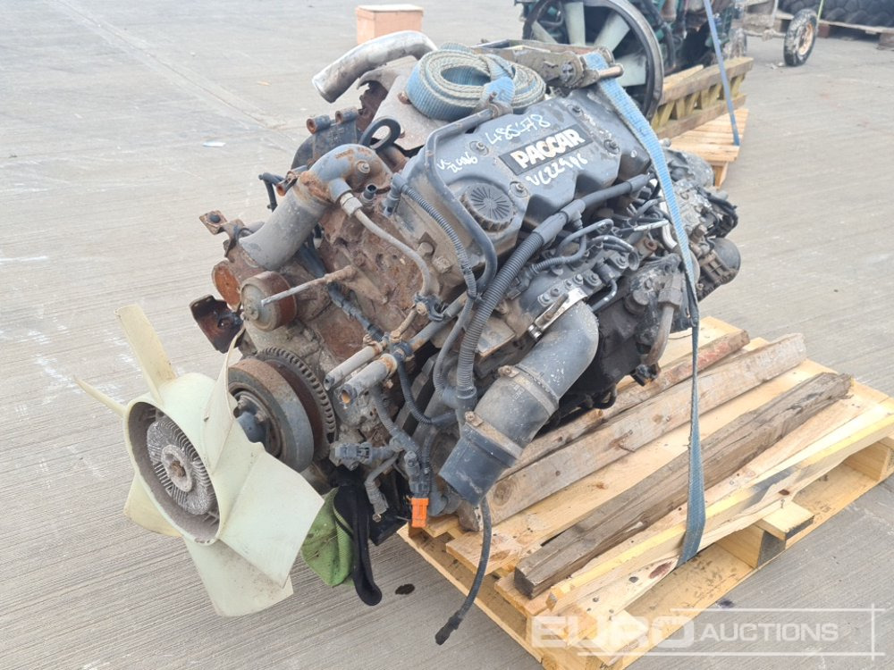Paccar 4 Cylinder Engine, Gearbox - Motor: 1 kép. Paccar 4 Cylinder Engine, Gearbox - Motor: 1 kép.