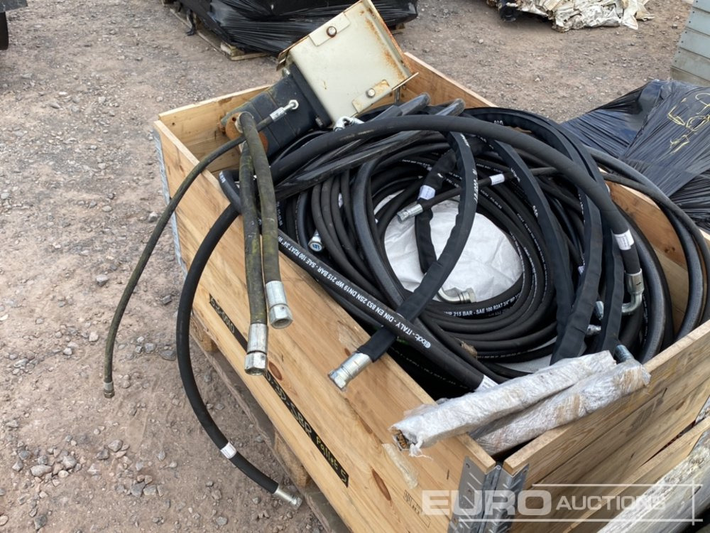 Építőipari berendezések Pallet of Hydraulic Hoses (2 of): 10 kép.