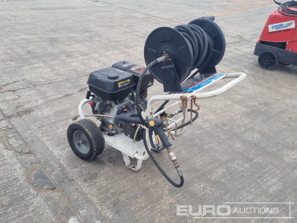 Petrol Pressure Washer - Magasnyomású mosó: 2 kép. Petrol Pressure Washer - Magasnyomású mosó: 2 kép.