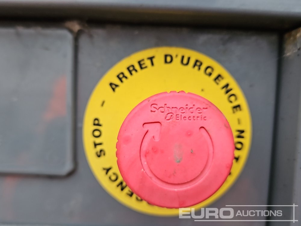 Áramfejlesztő SDMO R165: 32 kép.