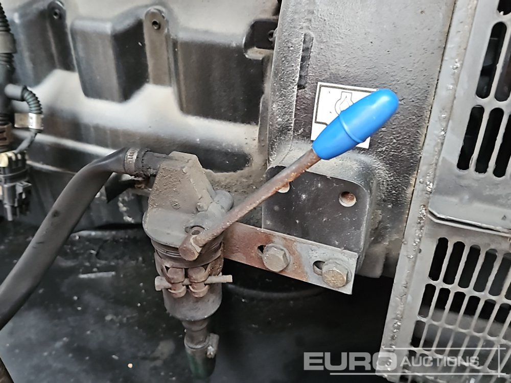 Áramfejlesztő SDMO R165: 18 kép.