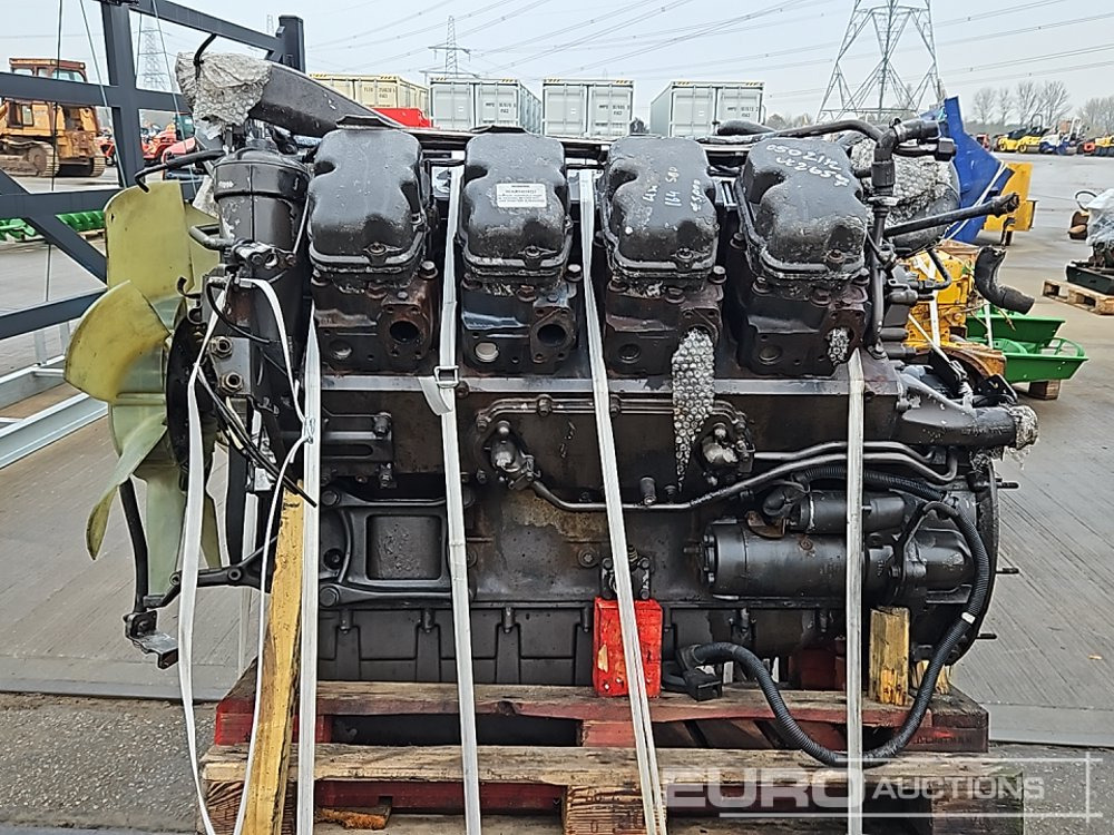 Scania V8 Engine - Motor: 4 kép. Scania V8 Engine - Motor: 4 kép.