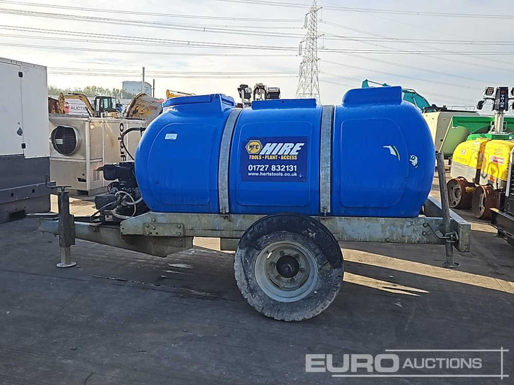 Single Axle Plastic Water Bowser, Yanmar Pressure Washer - Magasnyomású mosó: 2 kép. Single Axle Plastic Water Bowser, Yanmar Pressure Washer - Magasnyomású mosó: 2 kép.