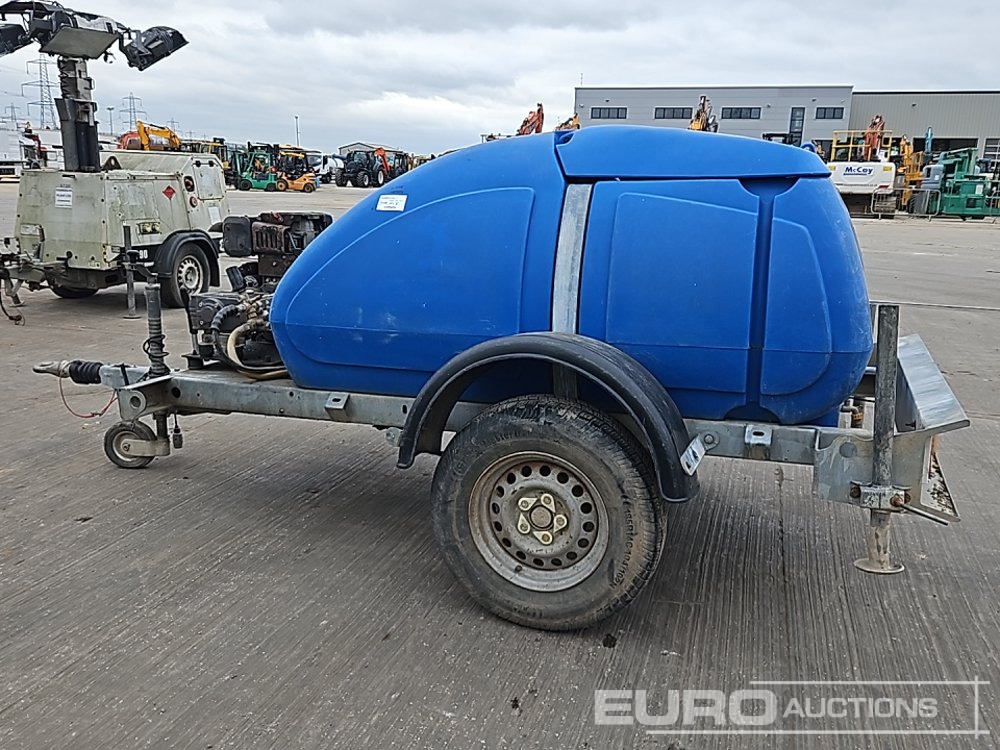 Single Axle Plastic Water Bowser, Yanmar Pressure Washer - Magasnyomású mosó: 2 kép. Single Axle Plastic Water Bowser, Yanmar Pressure Washer - Magasnyomású mosó: 2 kép.