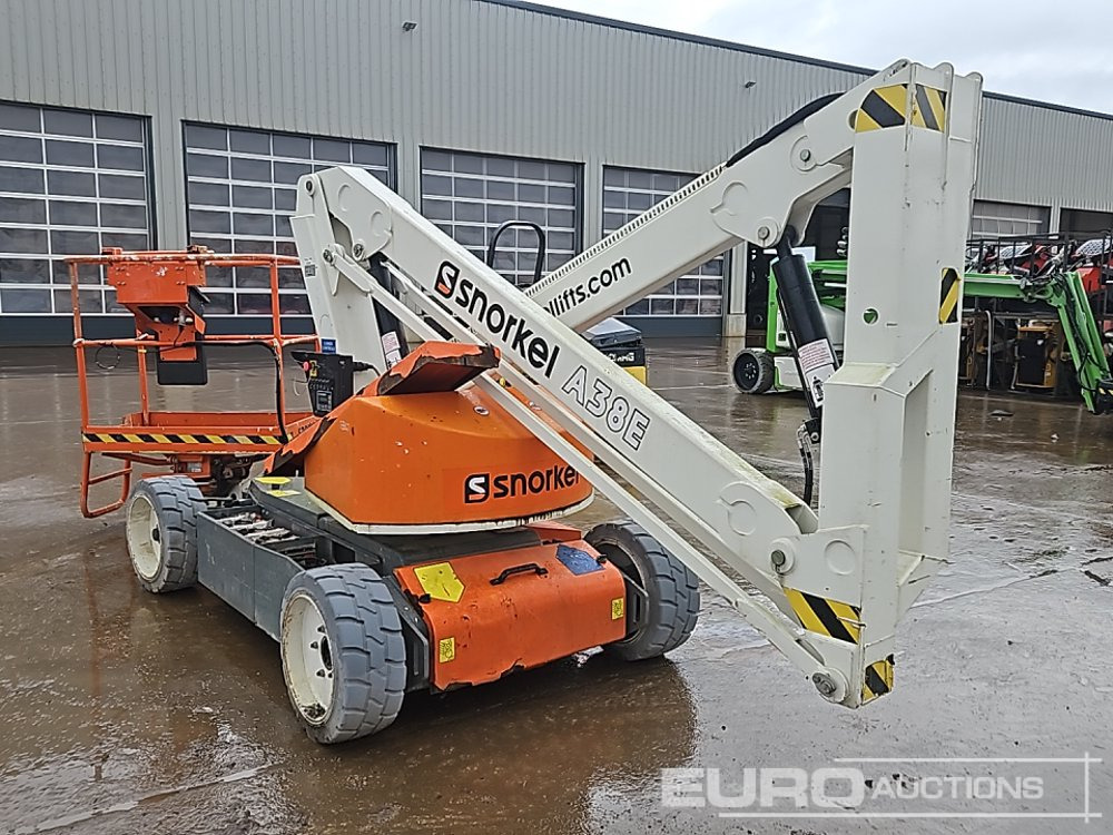 Snorkel A38 - Teleszkópos emelő: 3 kép. Snorkel A38 - Teleszkópos emelő: 3 kép.