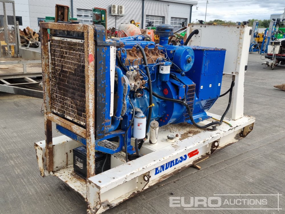 Stamford 40kVA Generator, Perkins Engine - Áramfejlesztő: 5 kép. Stamford 40kVA Generator, Perkins Engine - Áramfejlesztő: 5 kép.