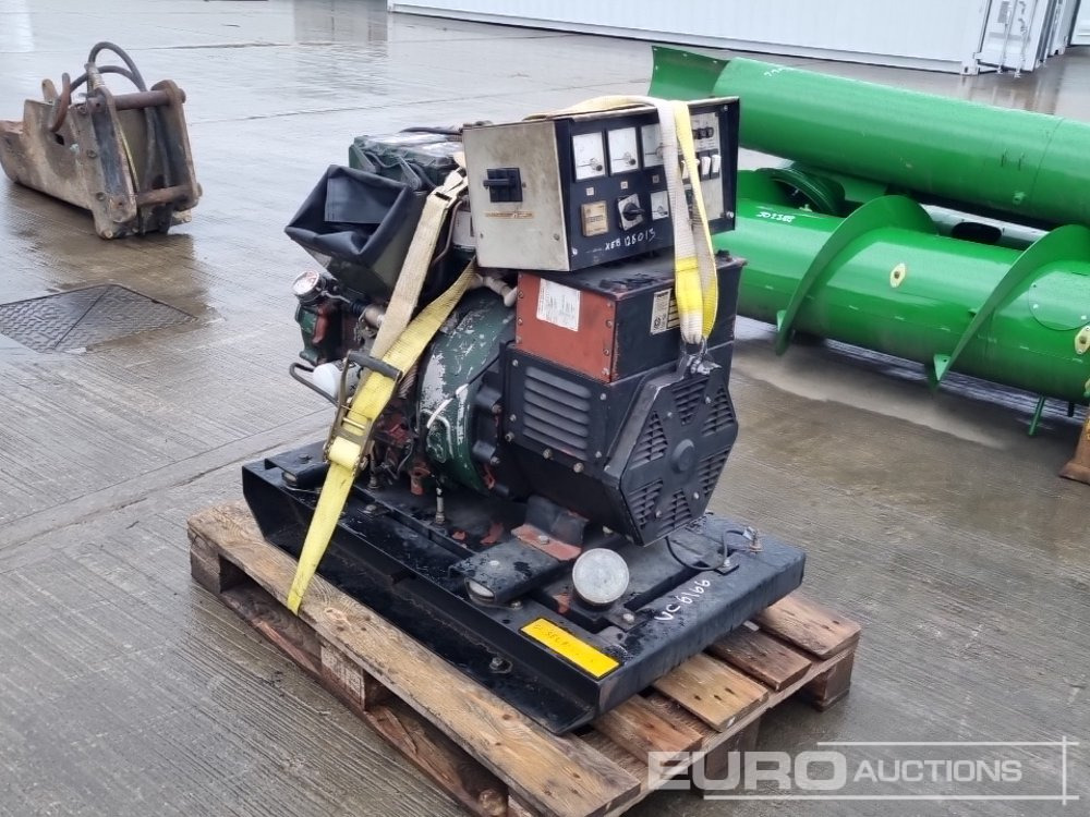 Stamford 9.5kVA Generator, Lister Petter Engine - Áramfejlesztő: 3 kép. Stamford 9.5kVA Generator, Lister Petter Engine - Áramfejlesztő: 3 kép.