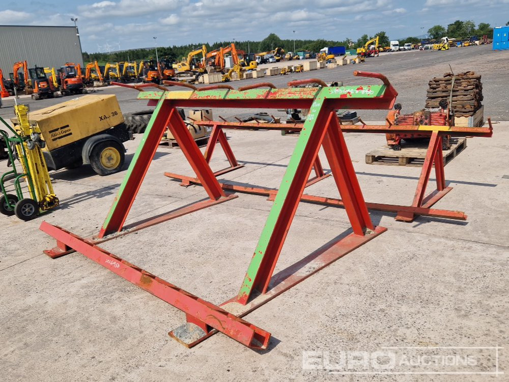 Stands to suit Rock Breaker (2 of) - Építőipari berendezések: 1 kép. Stands to suit Rock Breaker (2 of) - Építőipari berendezések: 1 kép.
