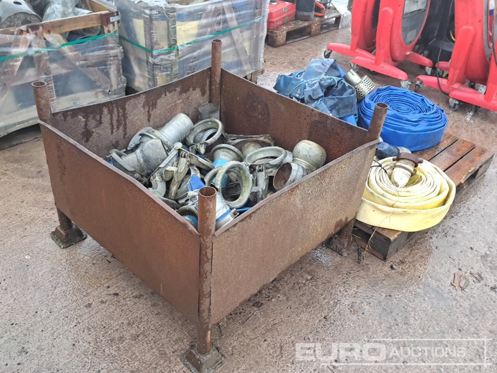 Stillage Water Hose & Fittings (2 of) - Építőipari berendezések: 1 kép. Stillage Water Hose & Fittings (2 of) - Építőipari berendezések: 1 kép.