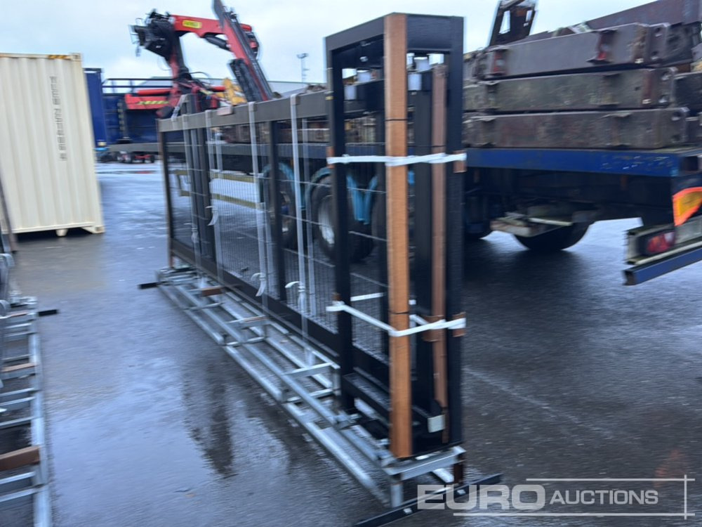 Unused 14’ Cantilever Mesh Gate, Automation System, 5 Key Fobs, 2 Security Sensors - Építőipari berendezések: 5 kép. Unused 14’ Cantilever Mesh Gate, Automation System, 5 Key Fobs, 2 Security Sensors - Építőipari berendezések: 5 kép.