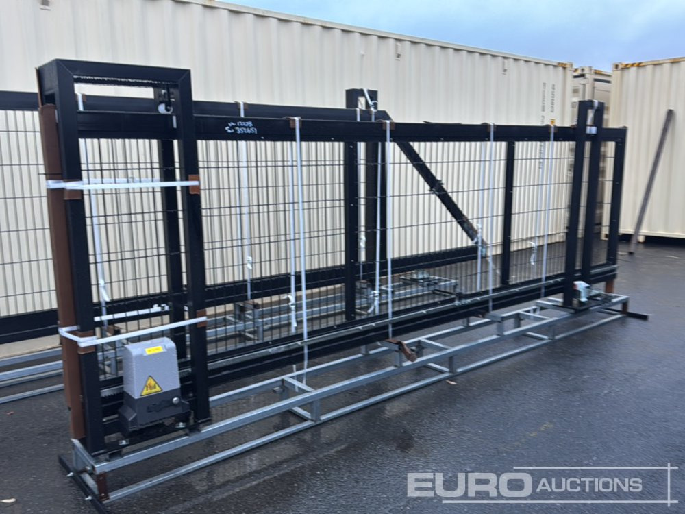 Unused 14’ Cantilever Mesh Gate, Automation System, 5 Key Fobs, 2 Security Sensors - Építőipari berendezések: 2 kép. Unused 14’ Cantilever Mesh Gate, Automation System, 5 Key Fobs, 2 Security Sensors - Építőipari berendezések: 2 kép.