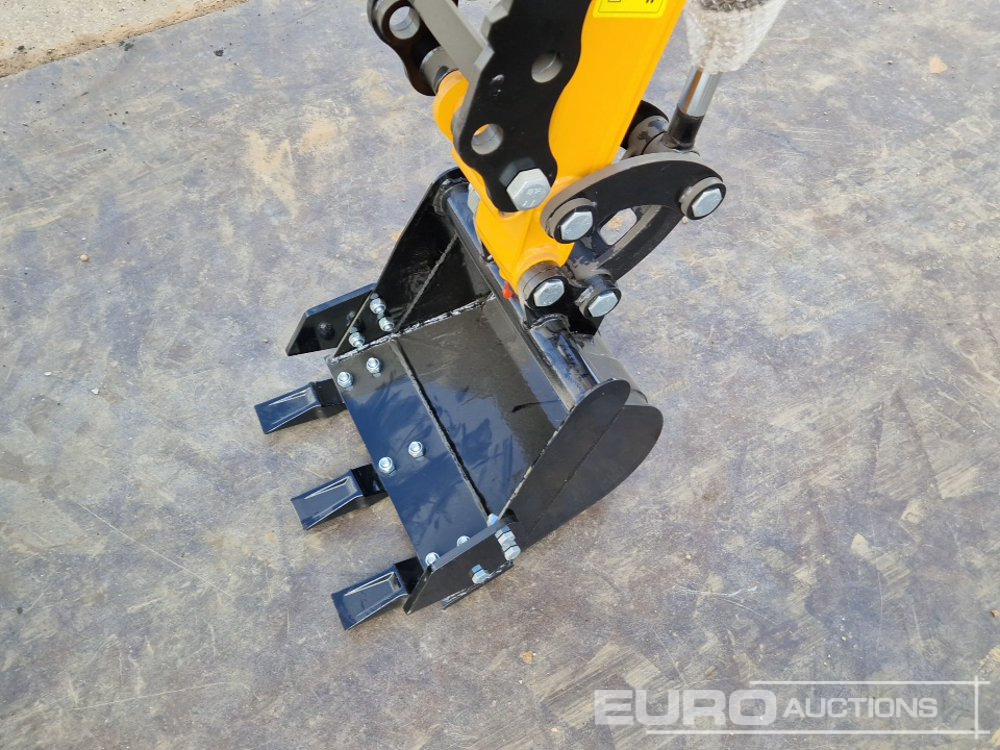 Minikotró Unused 2025 Captok CK13C: 29 kép.
