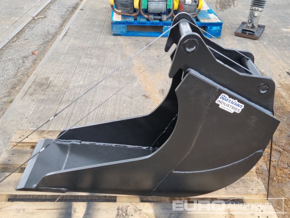 Unused 2025 Harrison 12" Trenching Bucket 40mm Pin to suut Mini Excavator - Kanál: 2 kép. Unused 2025 Harrison 12" Trenching Bucket 40mm Pin to suut Mini Excavator - Kanál: 2 kép.