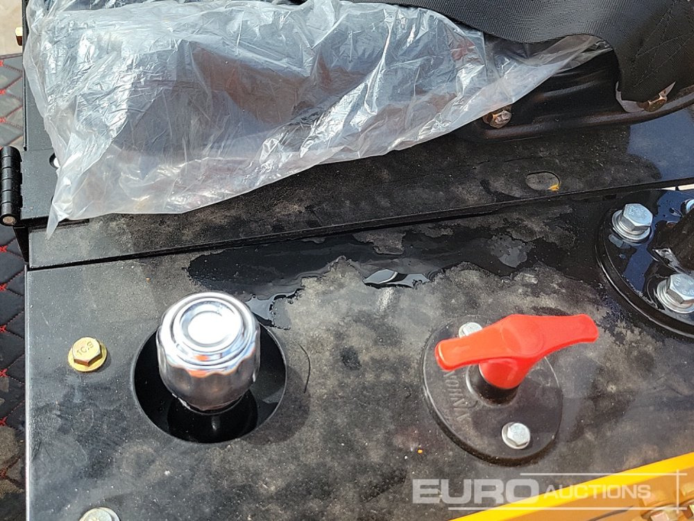 Minikotró Unused 2025 JPC HT12: 41 kép.