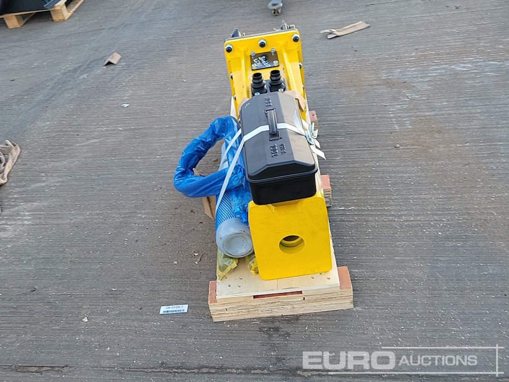 Unused 2025 NB NB30 - Hidraulikus törőfej: 4 kép. Unused 2025 NB NB30 - Hidraulikus törőfej: 4 kép.