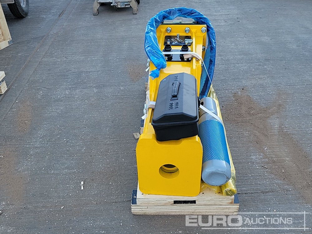 Unused 2025 NB NB680 - Hidraulikus törőfej: 4 kép. Unused 2025 NB NB680 - Hidraulikus törőfej: 4 kép.