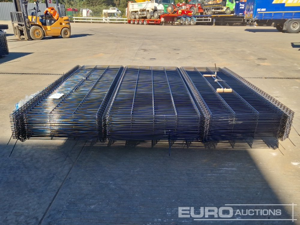 Unused Galvanised & Powder Coated Heavy Duty (5mm) Wire Mesh Fencing, 25 x H2.4m x W2.2m Panels, 26 x 60mm x 60mm x3m Posts, with Fittings (Black) - Építőipari berendezések: 2 kép. Unused Galvanised & Powder Coated Heavy Duty (5mm) Wire Mesh Fencing, 25 x H2.4m x W2.2m Panels, 26 x 60mm x 60mm x3m Posts, with Fittings (Black) - Építőipari berendezések: 2 kép.