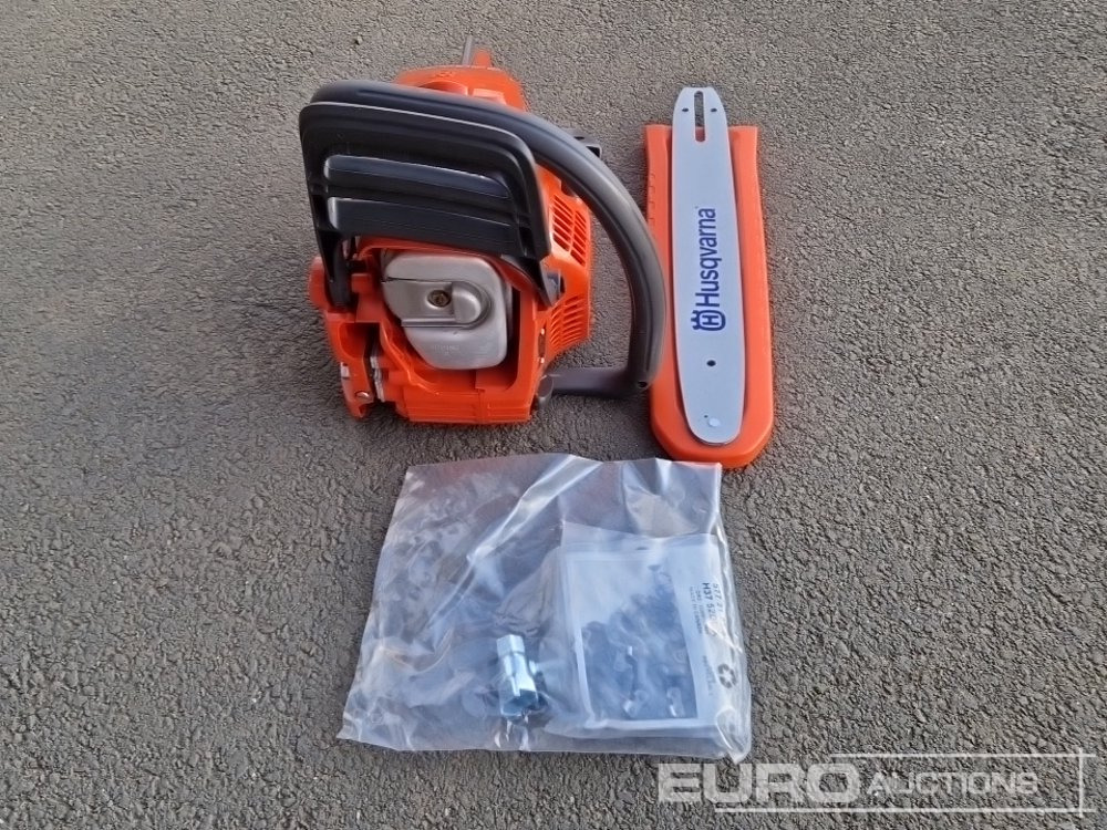Garázs felszerelés Unused Husqvarna 120 Mark II 14" Petrol Chain Saw: 9 kép.