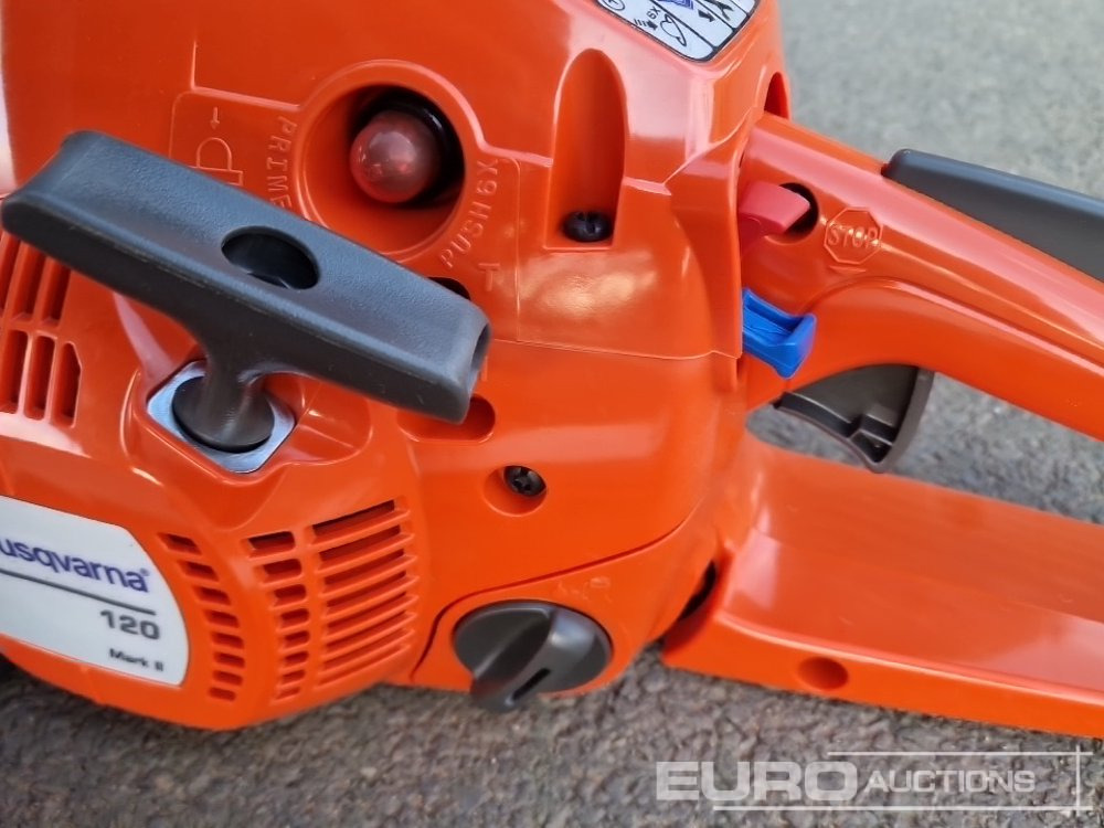 Garázs felszerelés Unused Husqvarna 120 Mark II 14" Petrol Chain Saw: 17 kép.