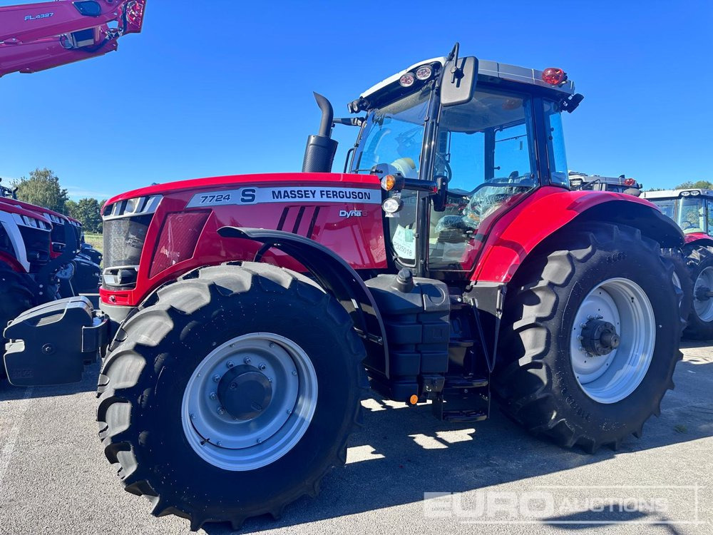 Unused Massey Ferguson 7724S - Traktor: 1 kép. Unused Massey Ferguson 7724S - Traktor: 1 kép.
