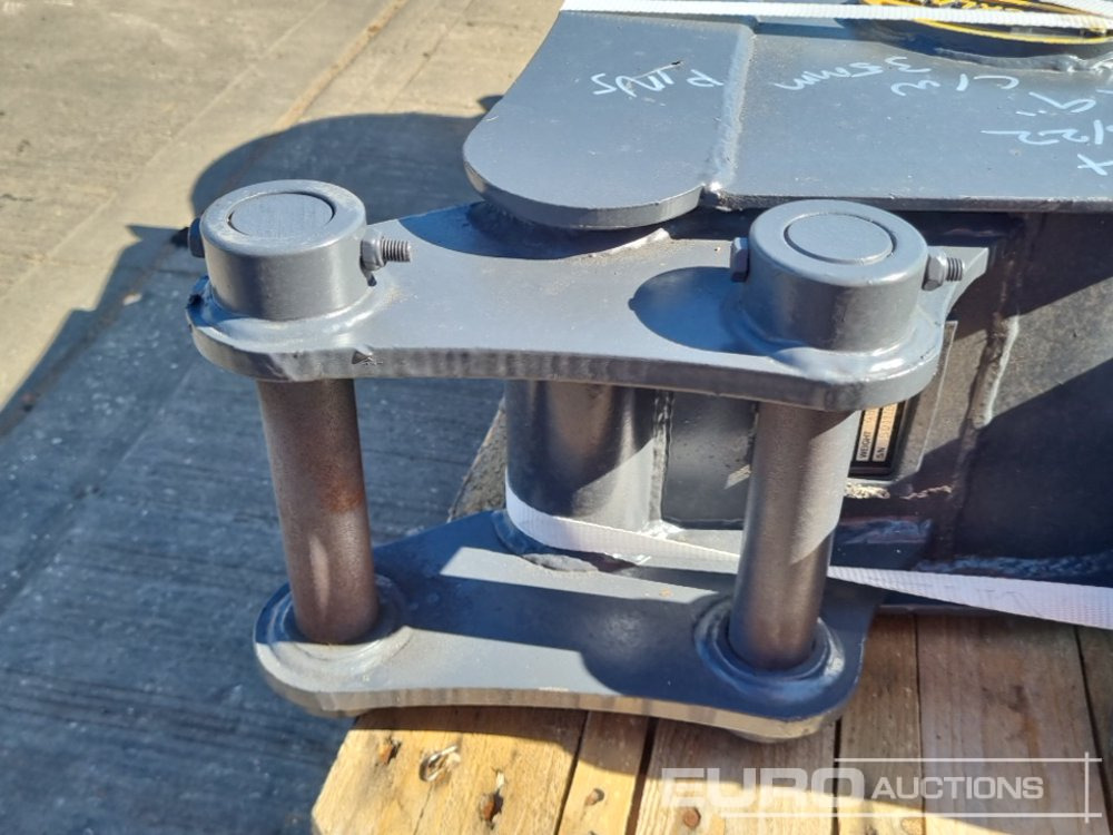 Új Kanál Unused Strickland 10", 10", 10", 10" Digging Bucket 35mm Pin to suit Mini Excavator: 15 kép.