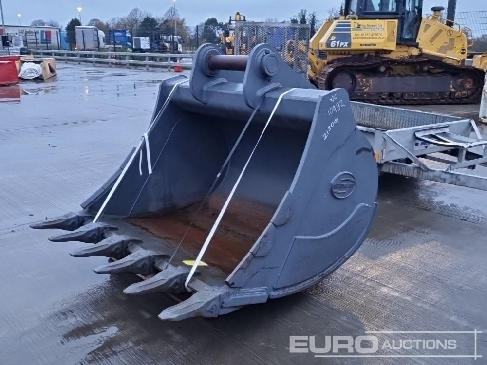 Unused Strickland 60" Digging Bucket 90mm Pin to suit 30 Ton Excavator - Kanál: 1 kép. Unused Strickland 60" Digging Bucket 90mm Pin to suit 30 Ton Excavator - Kanál: 1 kép.