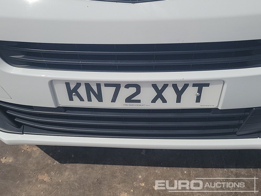Kis furgon Vauxhall Vivaro: 37 kép.