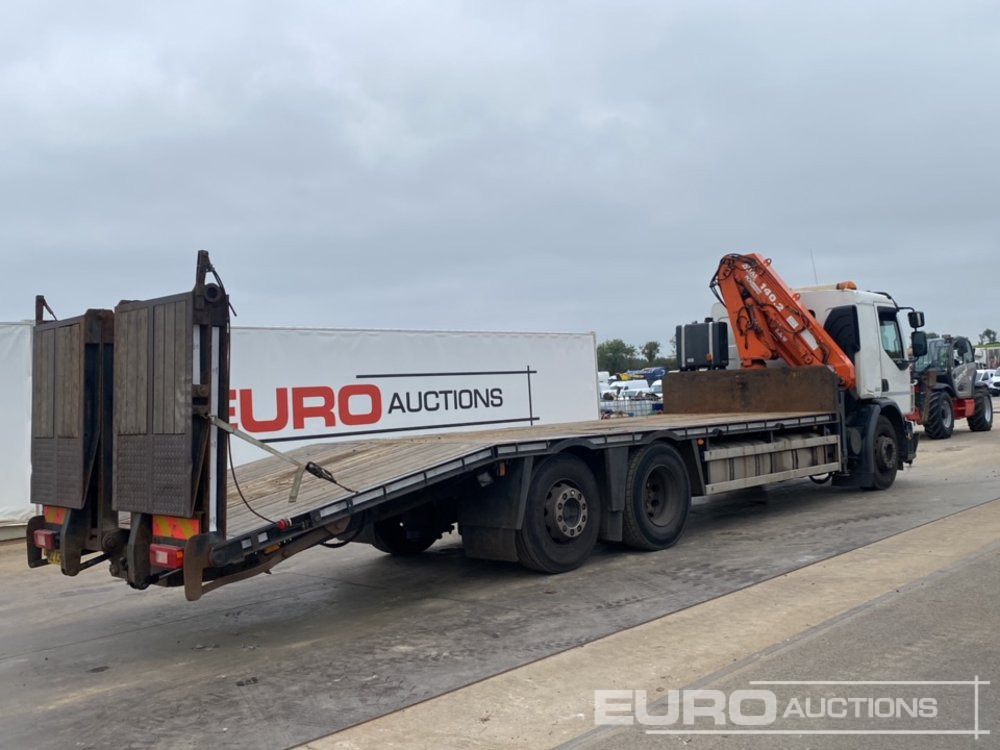 Volvo 300 - Platós teherautó: 5 kép. Volvo 300 - Platós teherautó: 5 kép.
