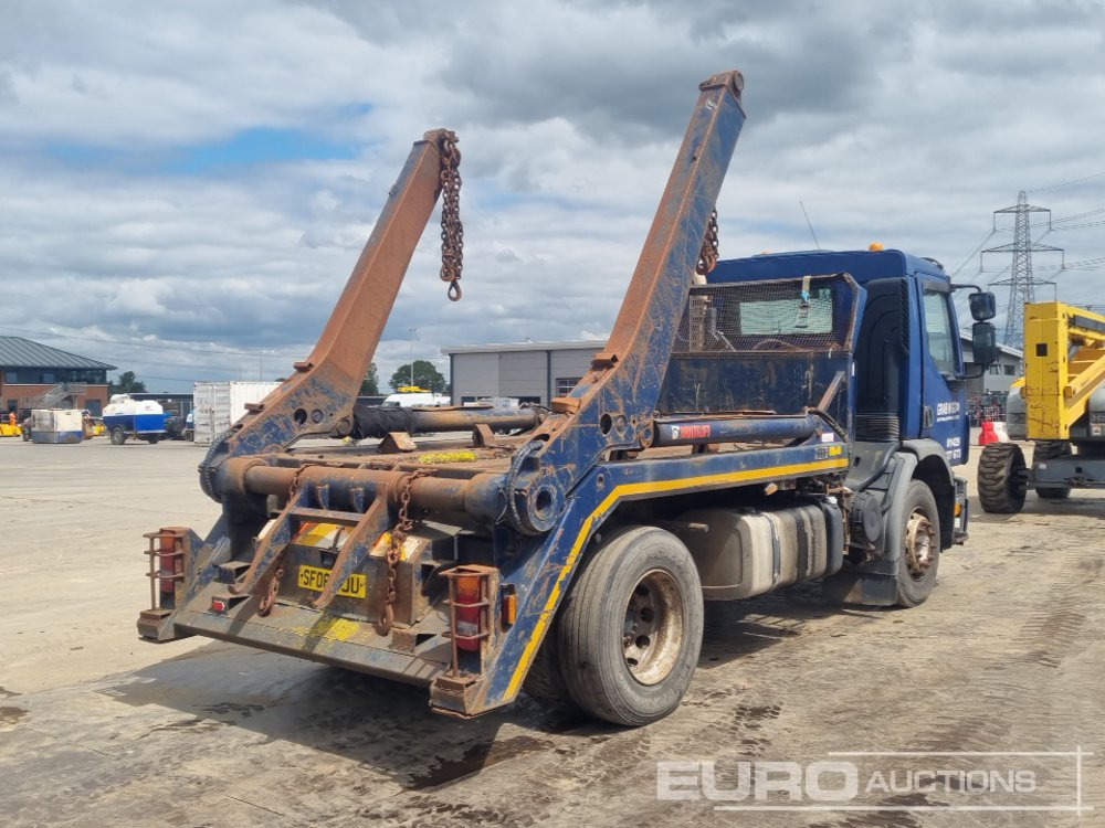 Volvo 4x2 Skip Loader Lorry, Extendable Arms, Manual Gearbox (Reg. Docs. & Plating Certificate Available) - Konténerszállító: 5 kép. Volvo 4x2 Skip Loader Lorry, Extendable Arms, Manual Gearbox (Reg. Docs. & Plating Certificate Available) - Konténerszállító: 5 kép.