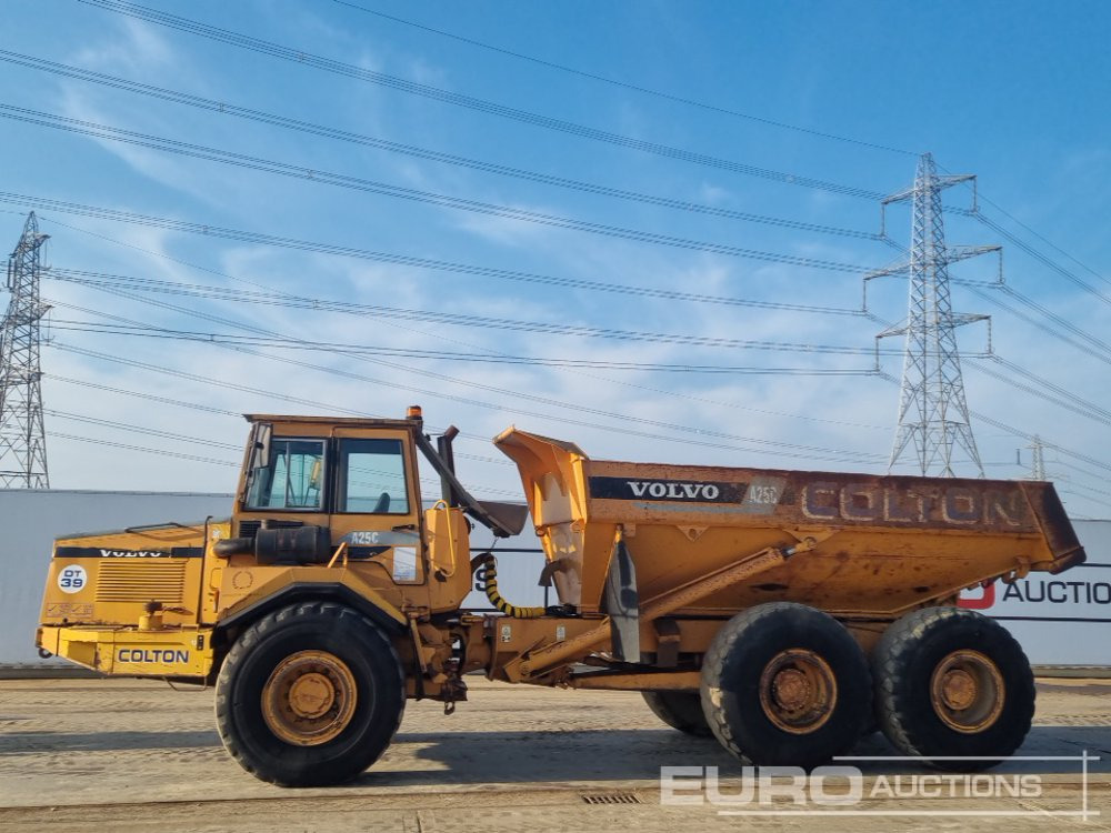 Volvo A25C - Csuklós dömper: 2 kép. Volvo A25C - Csuklós dömper: 2 kép.