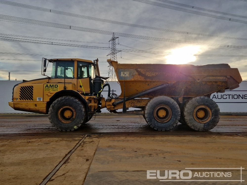Volvo A25E - Csuklós dömper: 2 kép. Volvo A25E - Csuklós dömper: 2 kép.