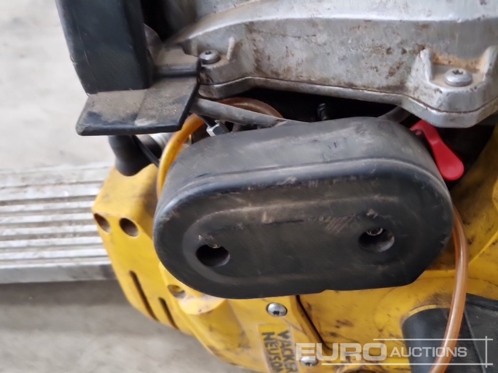 Aszfaltozó gép Wacker Neuson BH55RW: 12 kép.