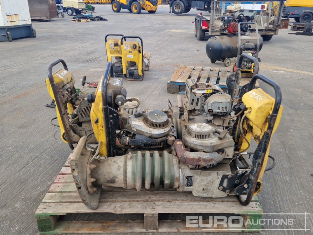 Wacker Neuson Petrol Trench Compactor (4 of, Spares) - Aszfaltozó gép: 2 kép. Wacker Neuson Petrol Trench Compactor (4 of, Spares) - Aszfaltozó gép: 2 kép.