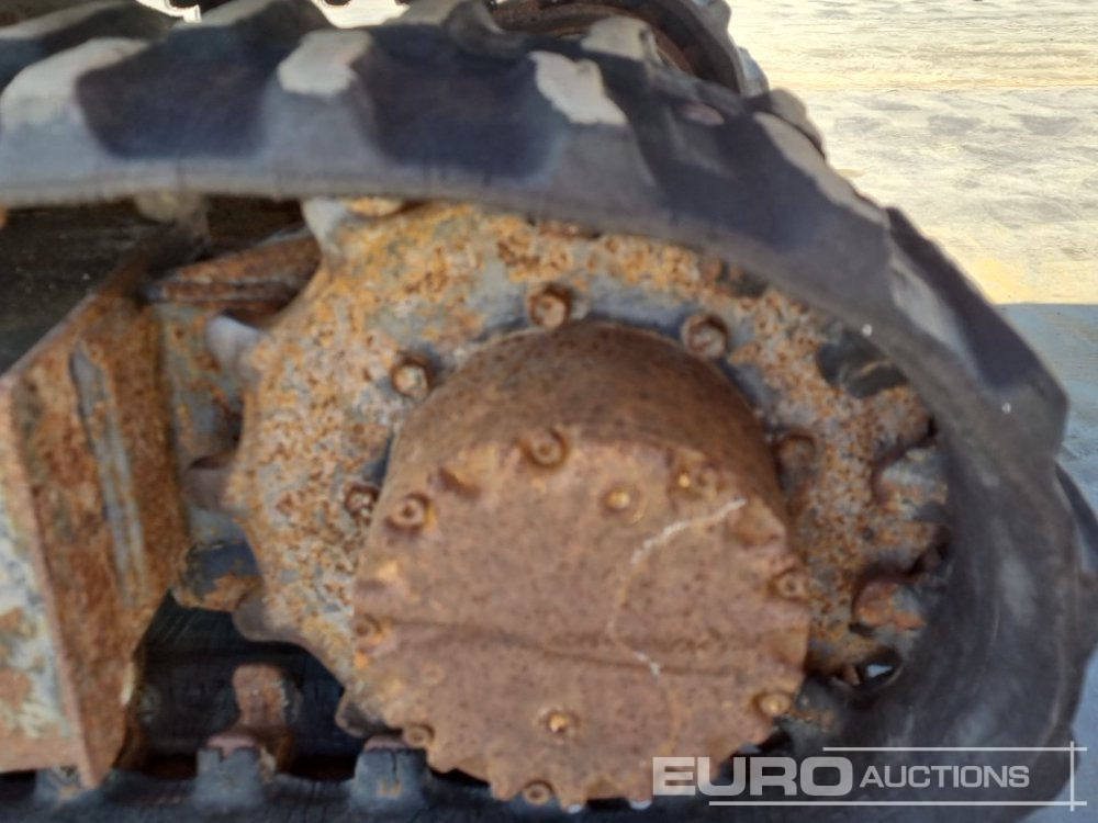 Minikotró Yanmar B12-1: 11 kép.