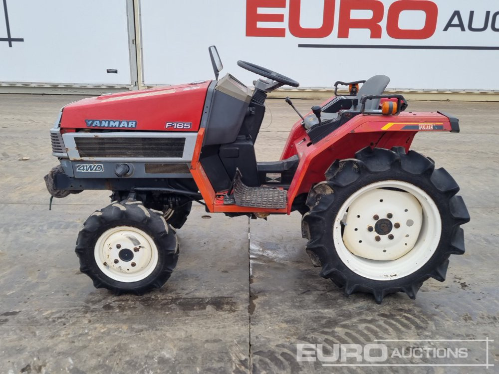 Yanmar F165 - Kistraktor: 2 kép. Yanmar F165 - Kistraktor: 2 kép.