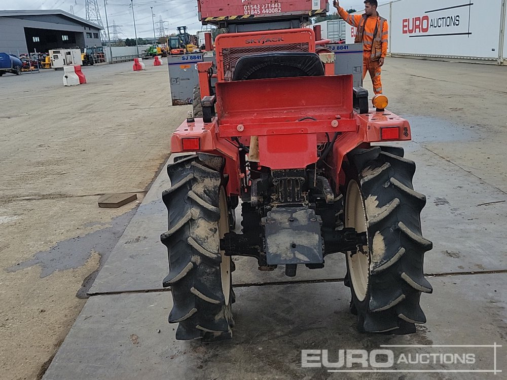 Yanmar F16D - Kistraktor: 4 kép. Yanmar F16D - Kistraktor: 4 kép.
