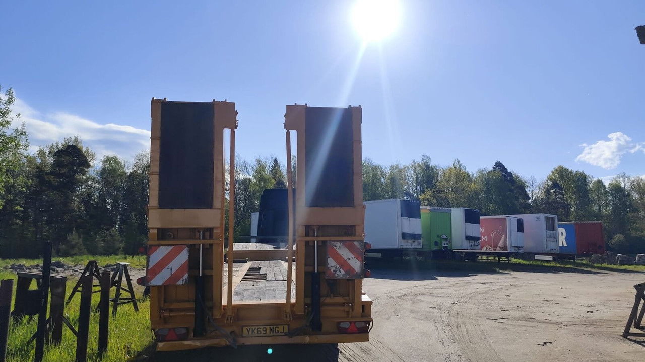 Diversen Mac MAC Trailer Mac - Félpótkocsi mélybölcsős: 1 kép. Diversen Mac MAC Trailer Mac - Félpótkocsi mélybölcsős: 1 kép.