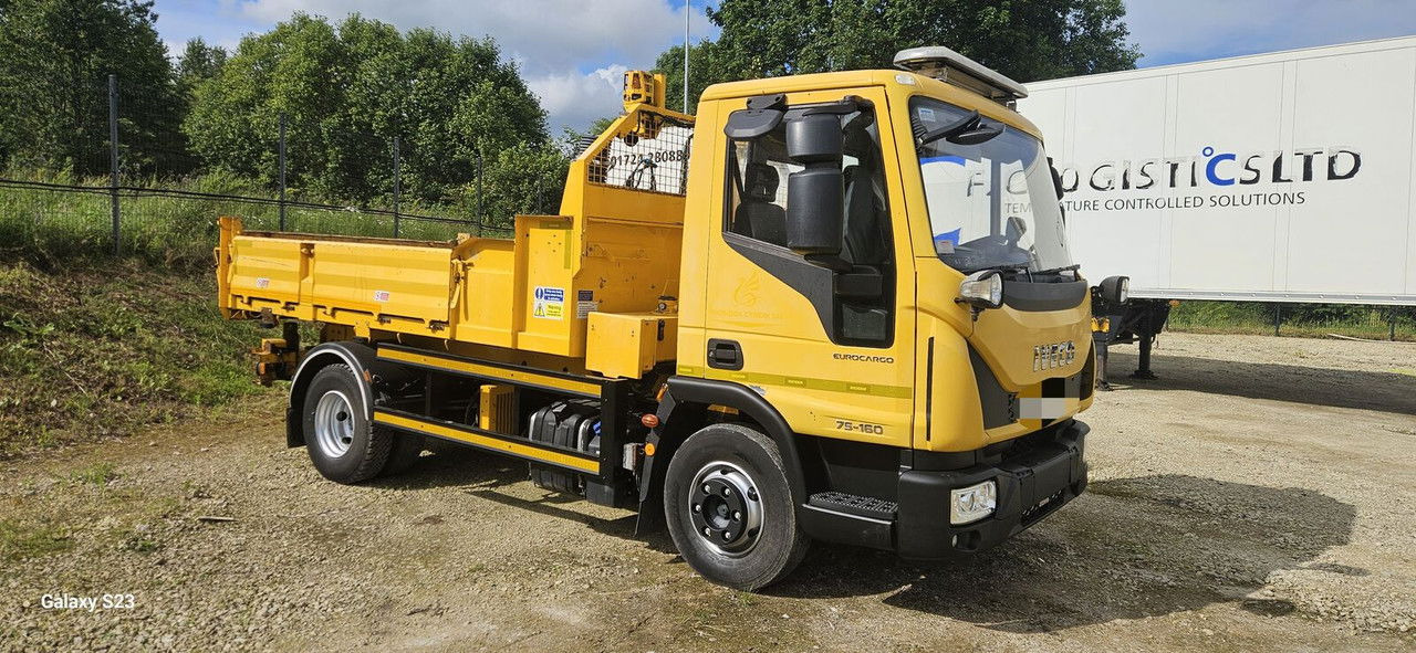 Iveco EuroCargo 75 75E160 - Billenőplatós teherautó: 4 kép. Iveco EuroCargo 75 75E160 - Billenőplatós teherautó: 4 kép.