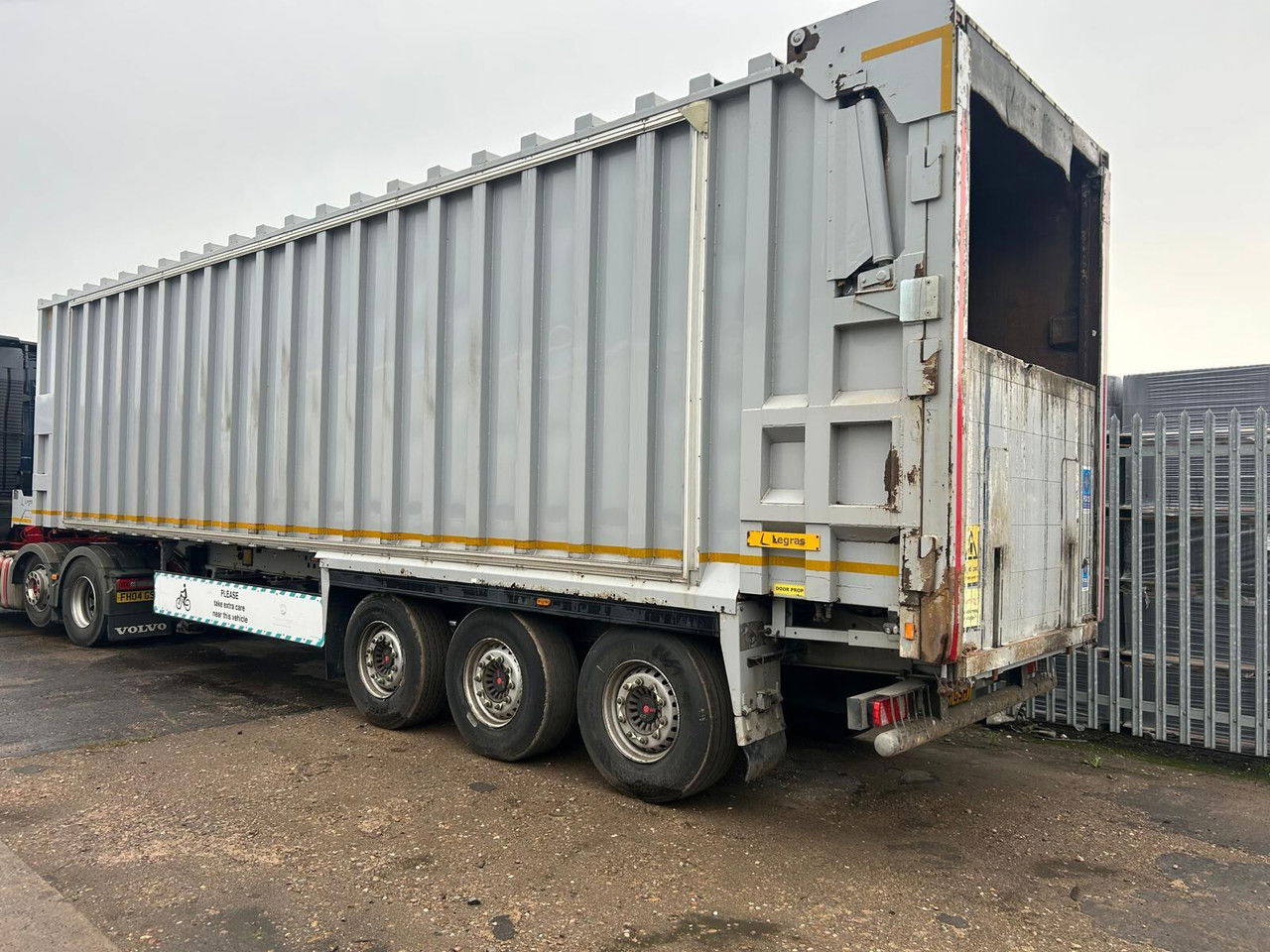 Legras - Félpótkocsi öönkihordós: 5 kép. Legras - Félpótkocsi öönkihordós: 5 kép.