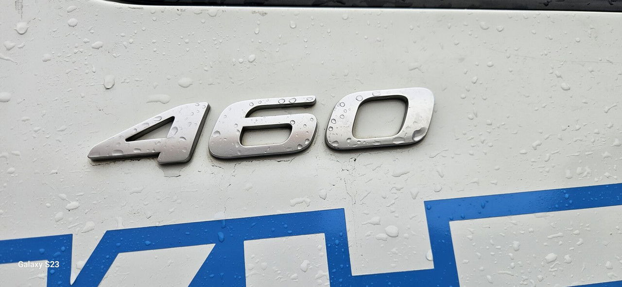 DAF XF 105.460 - Nyergesvontató: 3 kép. DAF XF 105.460 - Nyergesvontató: 3 kép.