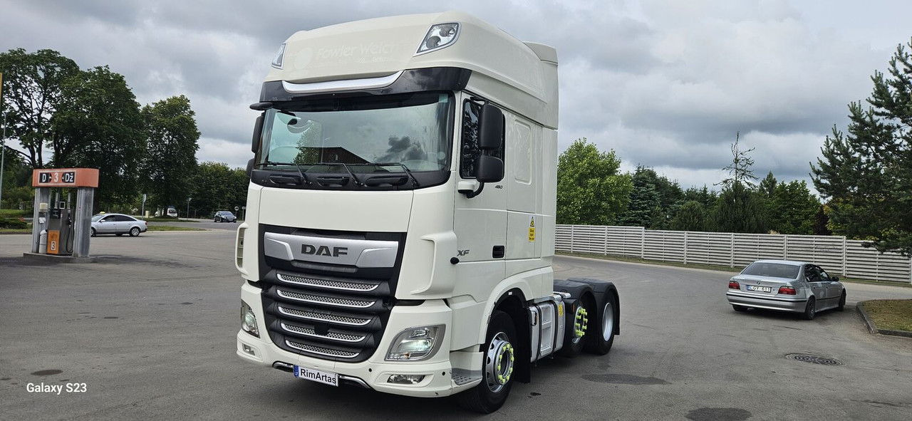 DAF XF 106.480 - Nyergesvontató: 3 kép. DAF XF 106.480 - Nyergesvontató: 3 kép.
