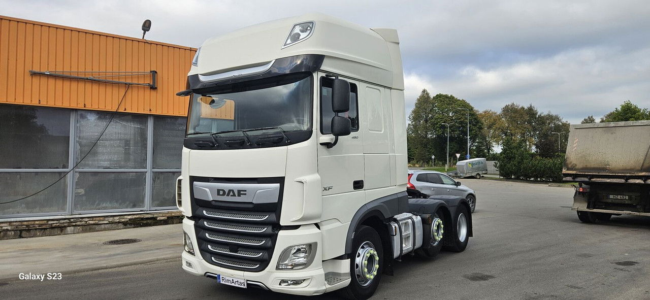 DAF XF 106.480 - Nyergesvontató: 3 kép. DAF XF 106.480 - Nyergesvontató: 3 kép.