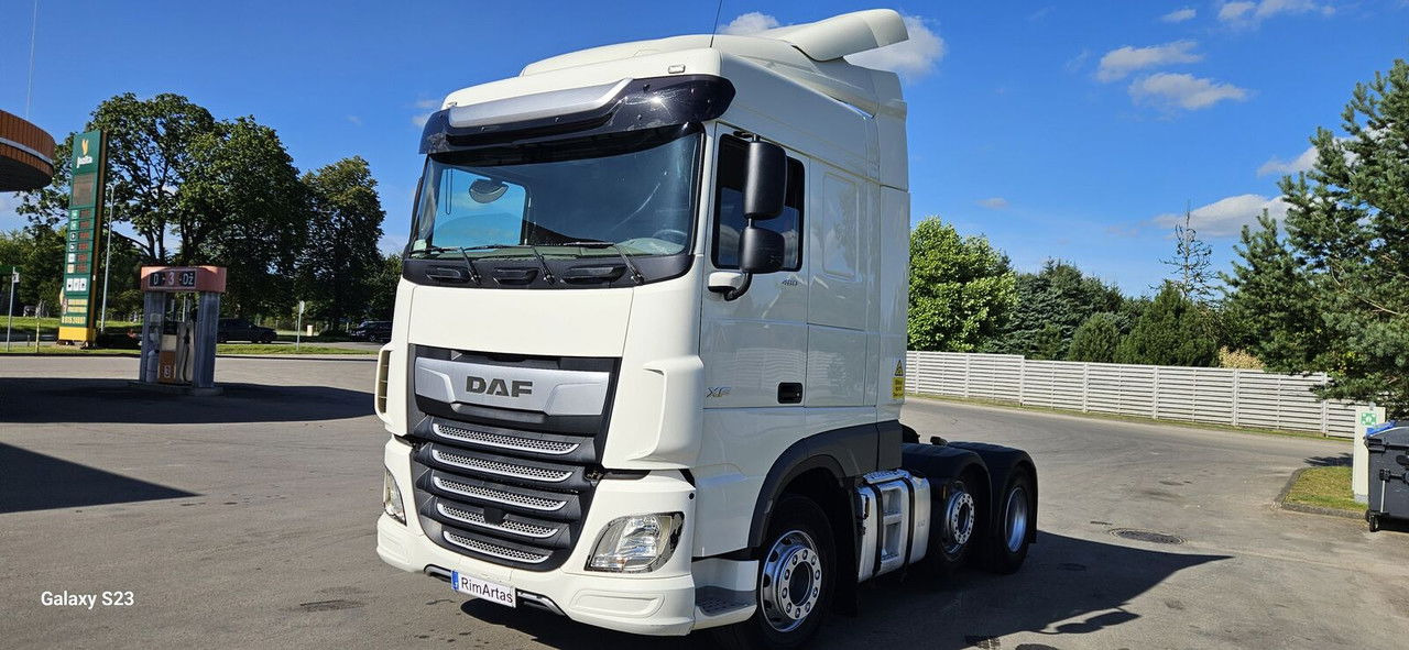 DAF XF 106.480 - Nyergesvontató: 3 kép. DAF XF 106.480 - Nyergesvontató: 3 kép.