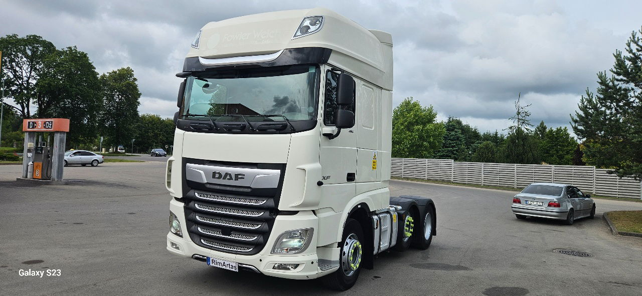 DAF XF 106.480 - Nyergesvontató: 3 kép. DAF XF 106.480 - Nyergesvontató: 3 kép.