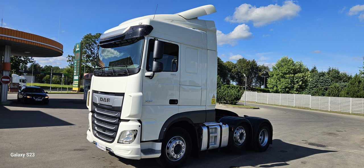 DAF XF 106.480 - Nyergesvontató: 2 kép. DAF XF 106.480 - Nyergesvontató: 2 kép.