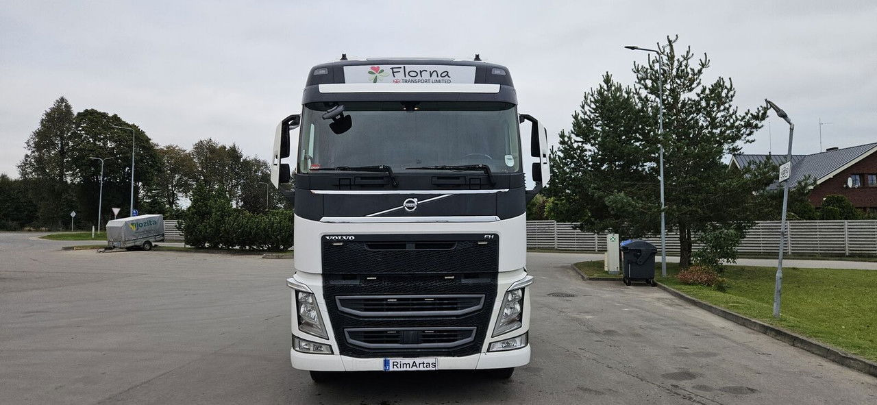 Nyergesvontató Volvo FH 500: 6 kép.
