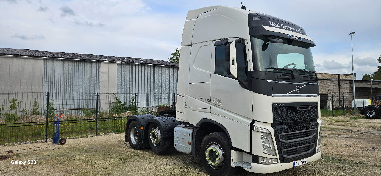 Volvo FH 500 - Nyergesvontató: 3 kép. Volvo FH 500 - Nyergesvontató: 3 kép.
