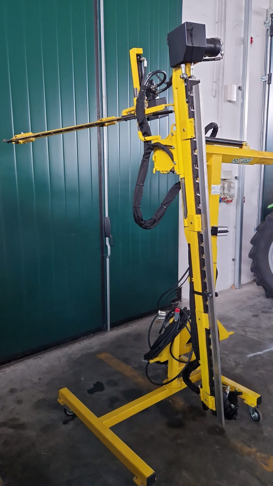 Cimatrice nuova Possamai Sebastiano CP200Top - Szárzúzó/ Mulcsozó: 3 kép. Cimatrice nuova Possamai Sebastiano CP200Top - Szárzúzó/ Mulcsozó: 3 kép.