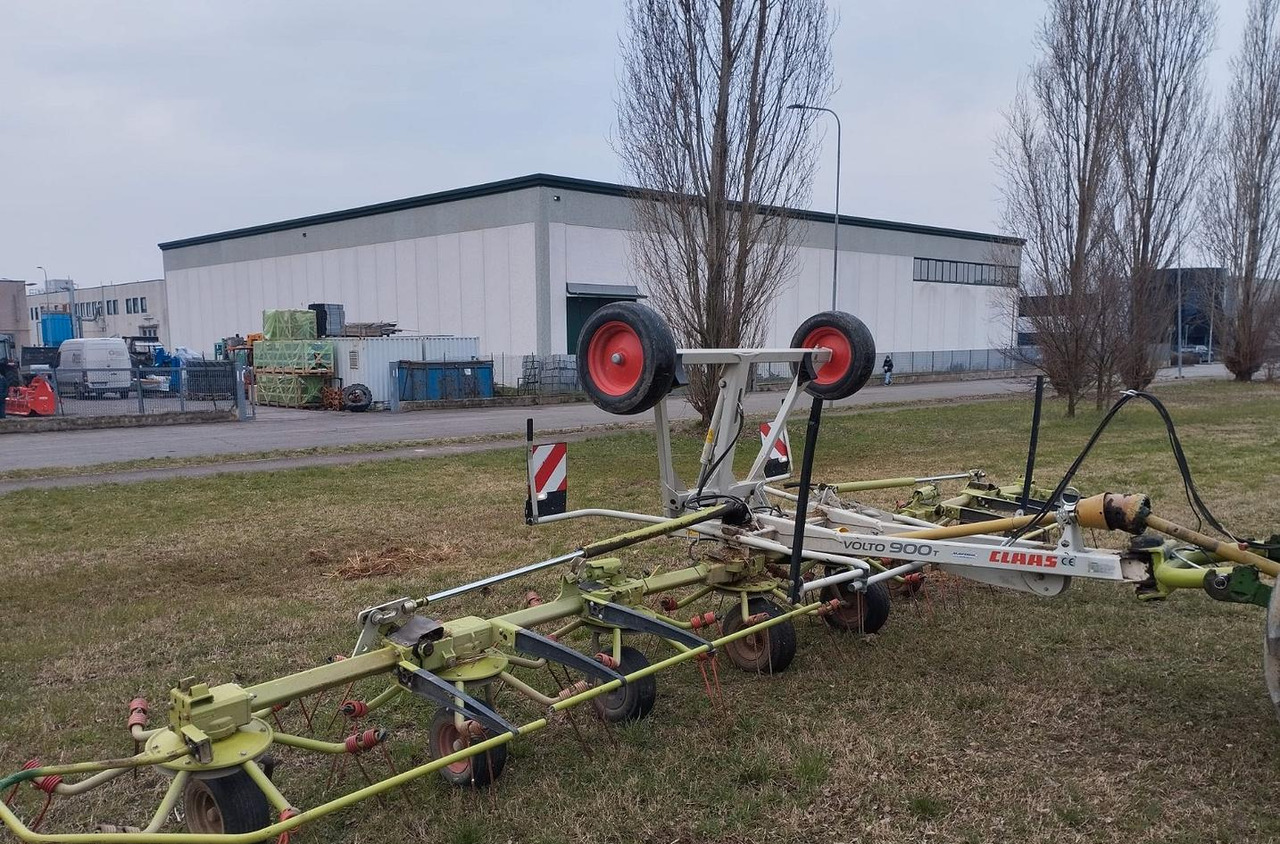 Claas voltafieno usato G54 - Szénaforgató: 1 kép. Claas voltafieno usato G54 - Szénaforgató: 1 kép.
